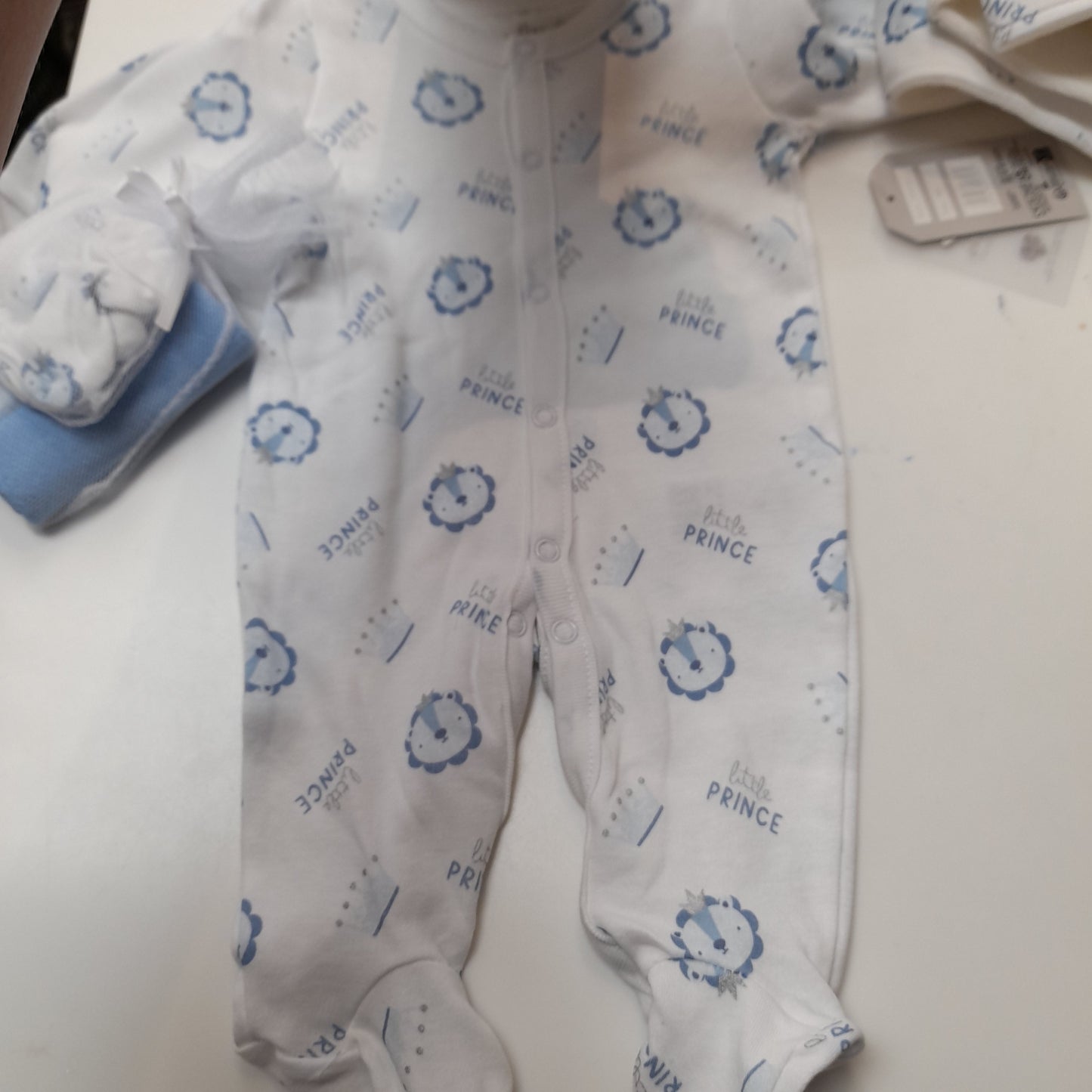 Babywear 'Little Prince' 8 Piece Set, White / Blue