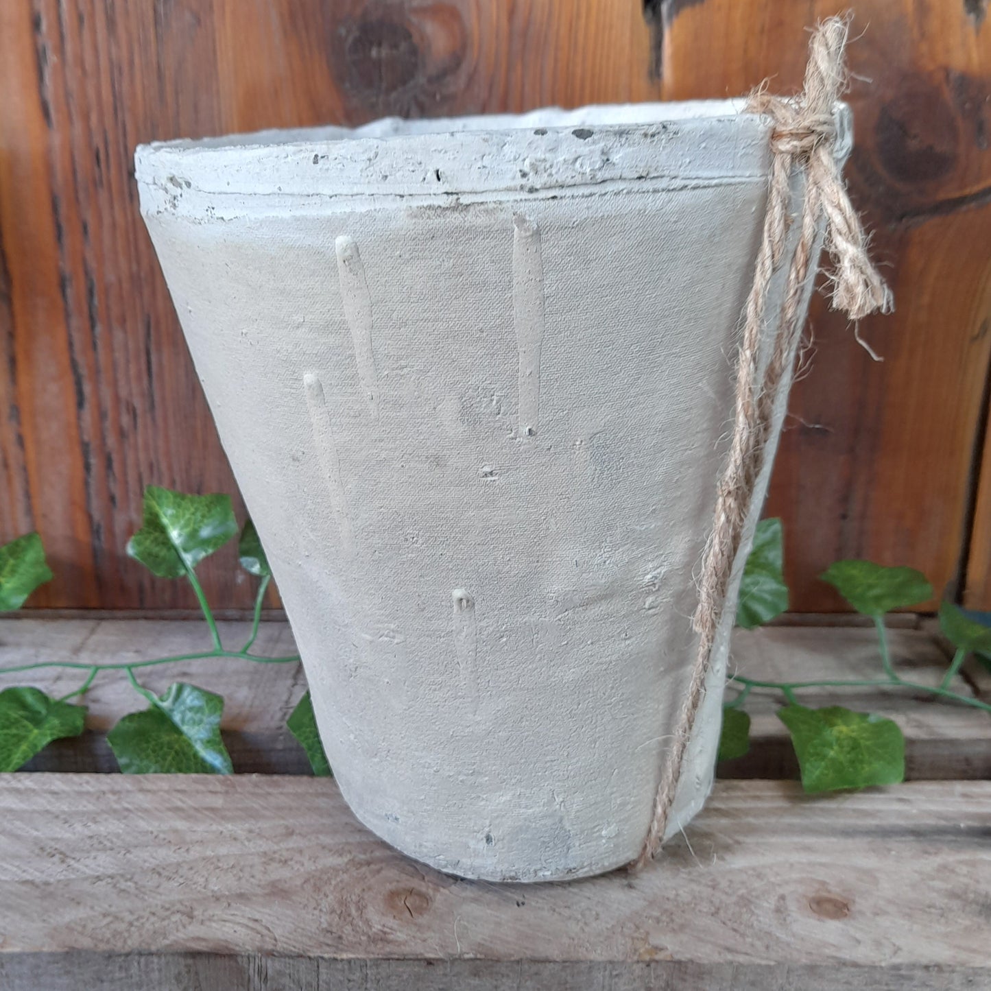 Plant Pot - Antiqued Style Whitestone Rose